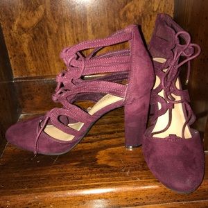 ‼️WORN ONCE‼️ Christian Siriano-Suede Maroon Heels